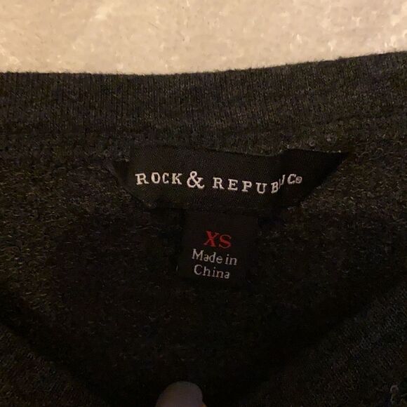 Short sleeved sweat shirt with shear inset at chest - Picture 3 of 4